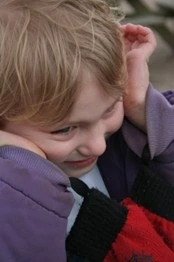 Los niños con austismo suelen tener los sentidos hipersensibles
